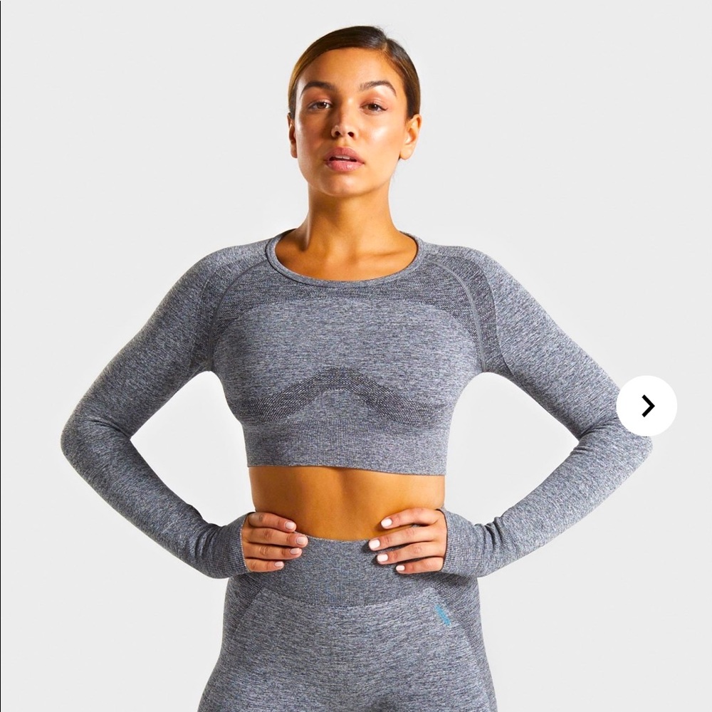 Gym shark cropped top